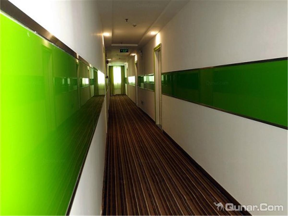 V8 Hotel Xicun Subway Branch Guangzhou Exterior photo